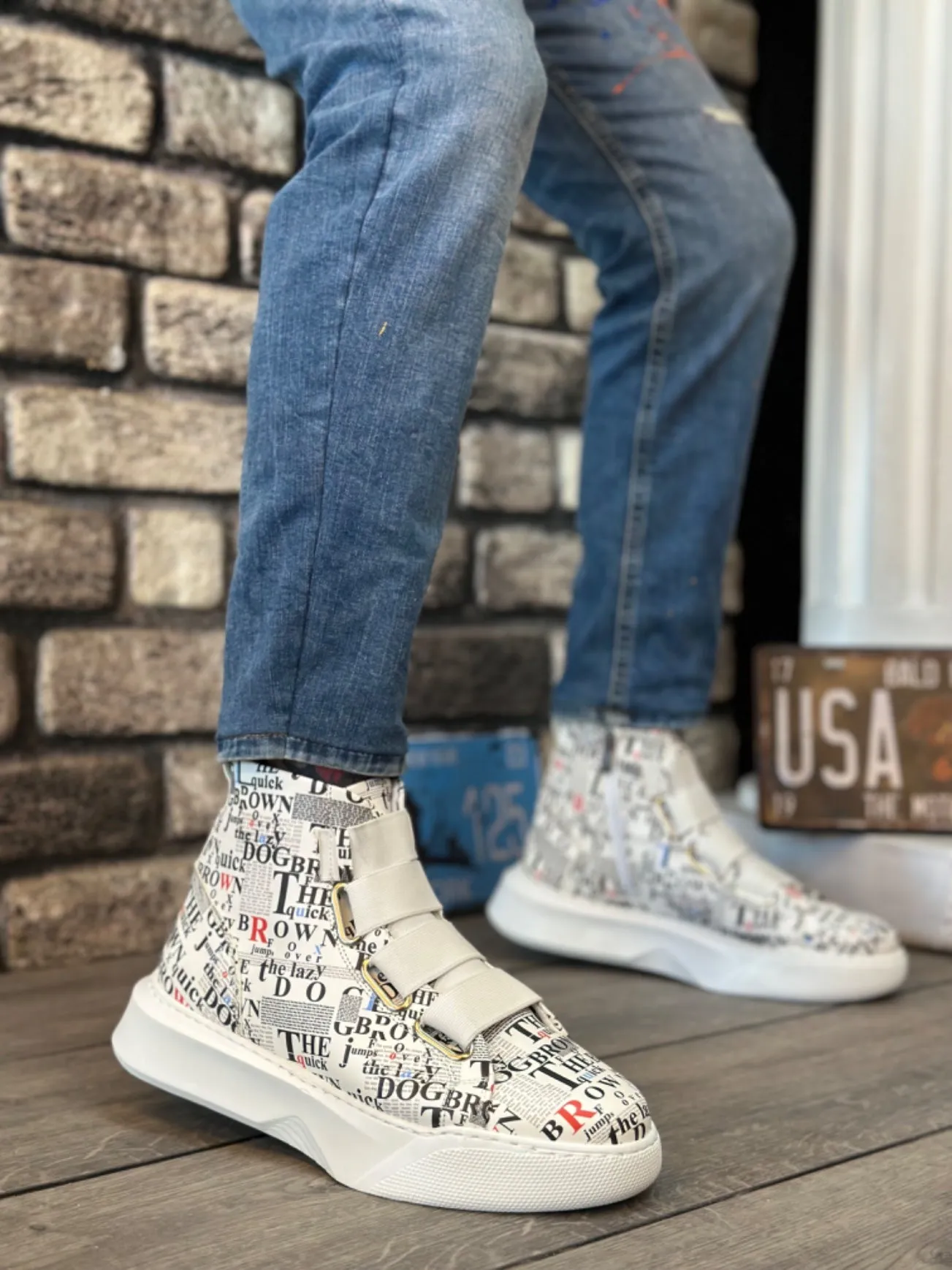 BA0142 Banded Men's High-Sole Figure Sports Boots