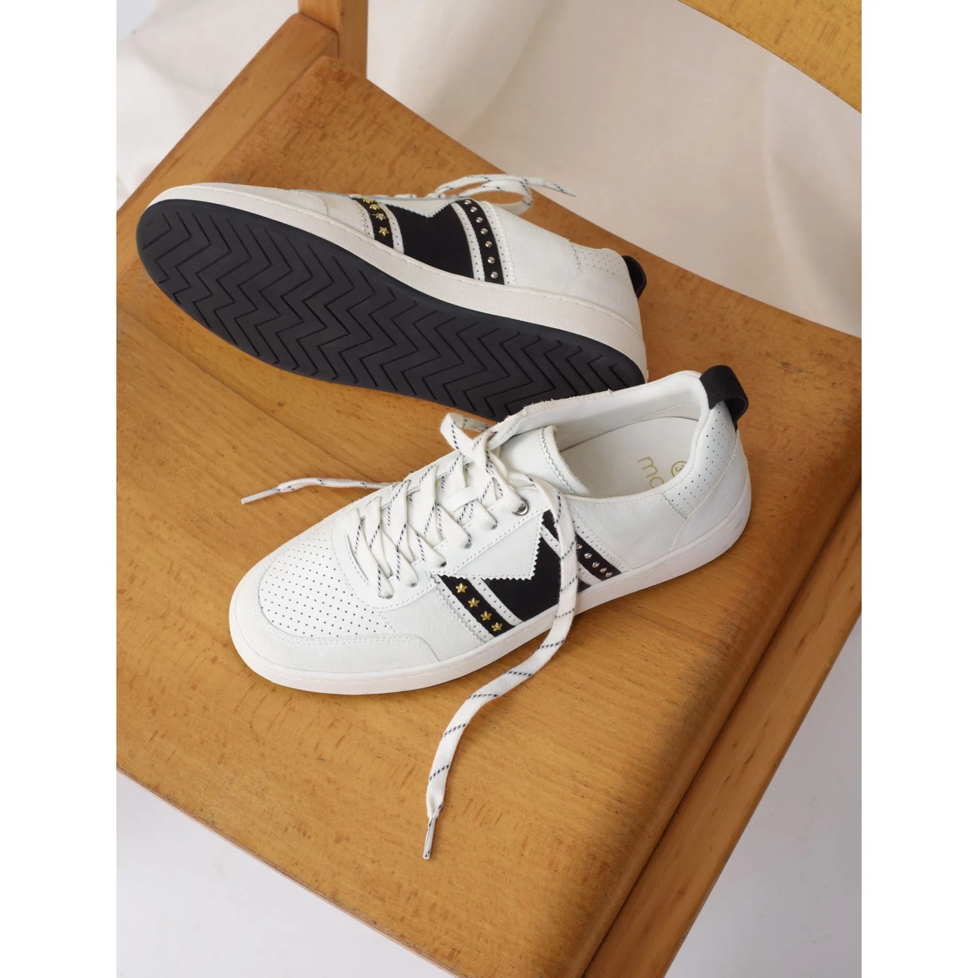 [CONTAIN PIG SKIN] Women Leather Trainers With Suede Panels - White / Black